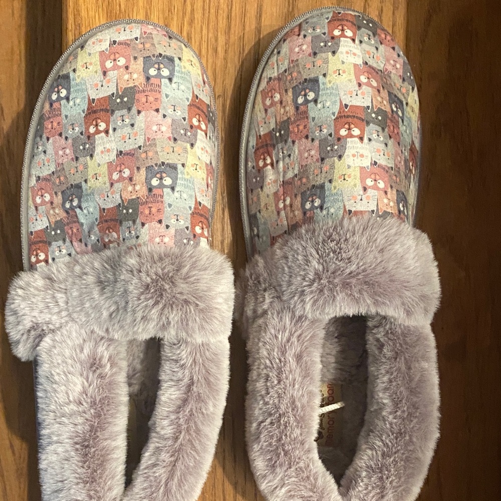 New Bobs women’s Slippers with Cat Design - 7